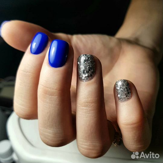 Модель на маникюр