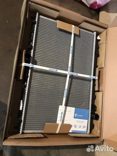 Радиатор Mitsubishi Carisma / Space Star