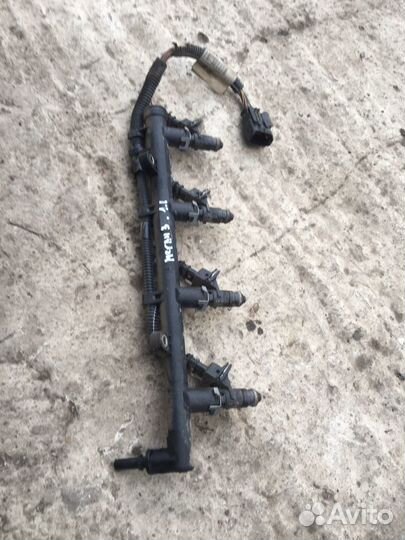 Топливная рампа Рено Меган 3