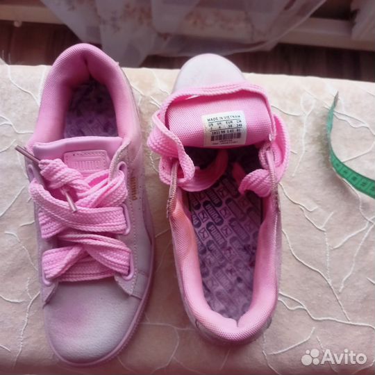 Кроссовки женские