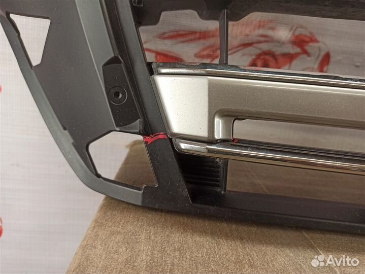 Решетка радиатора Toyota Land Cruiser 200 с 2015 г