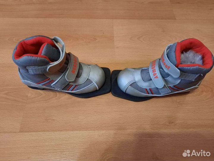 Лыжные ботинки