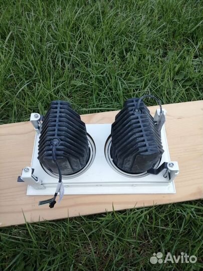 Светильник встраиваемый точечный