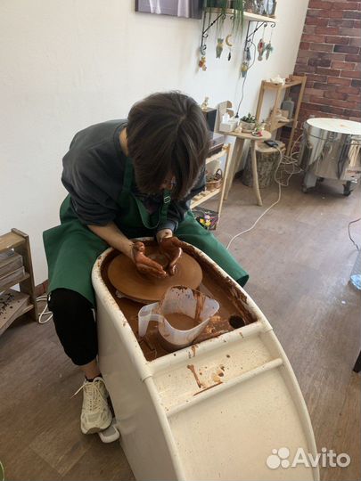 Мастер-класс на гончарном круге для взрослых