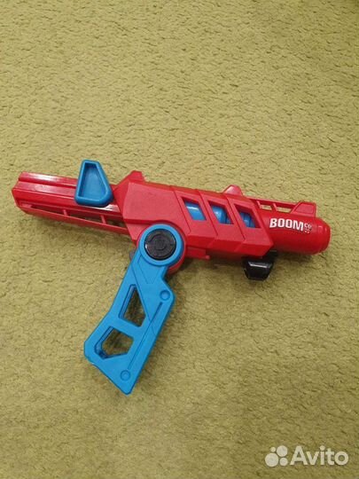 Пистолеты и мишени