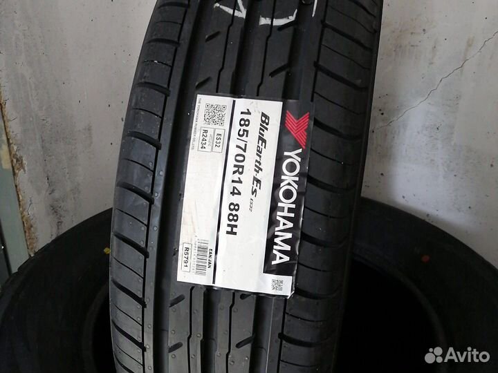 Yokohama Bluearth ES32 185/70 R14