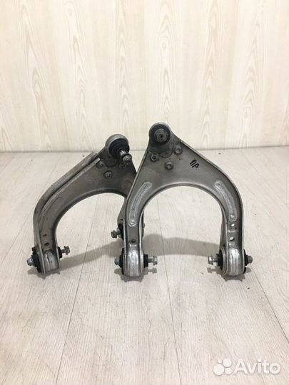 Рычаг верхний Mercedes Benz E300 W211 M272.943