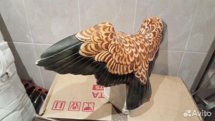 Фарфоровая статуэтка 