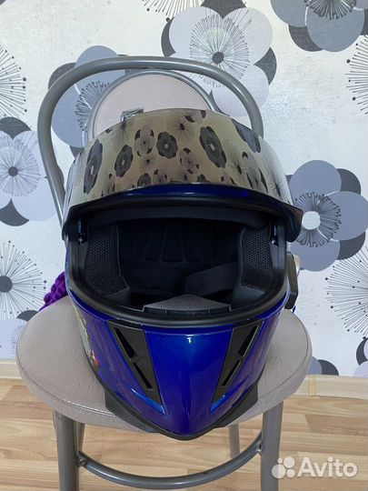 Шлем на мотоцикл