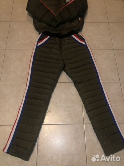 Спортивные костюмы женские