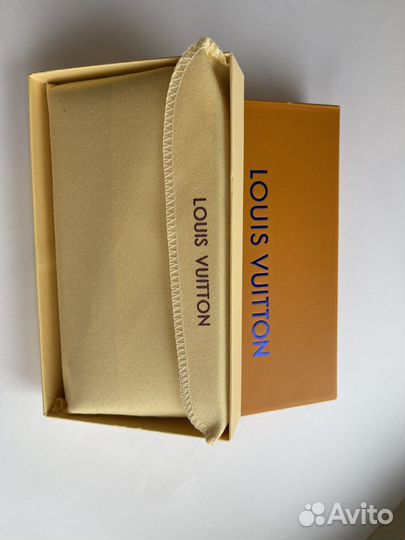 Обложка на паспорт женская