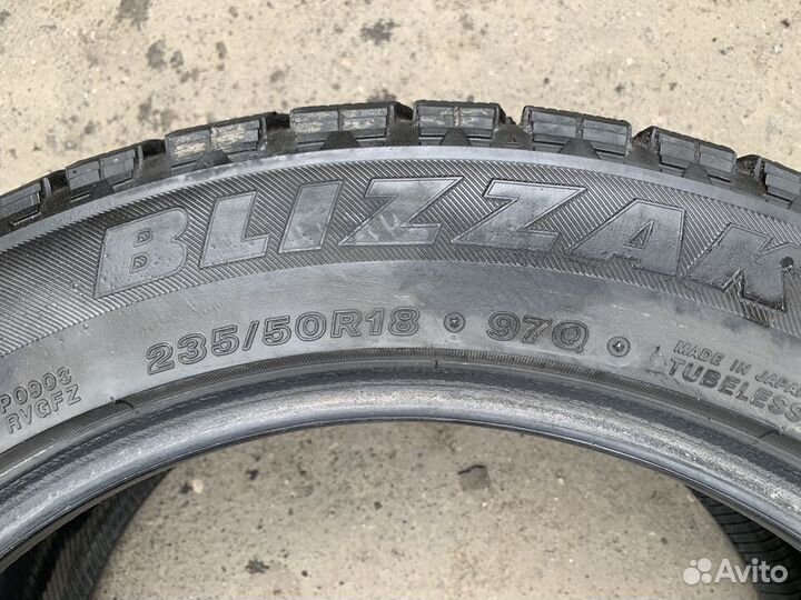 Bridgestone Blizzak Revo GZ 235/50 R18 97Q