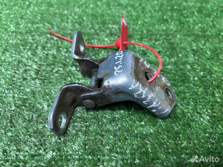 Петля двери передняя левая Mazda Сх7