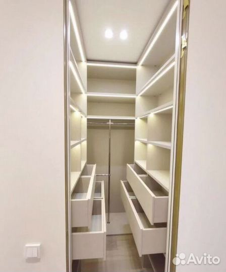 Мебель на заказ для студии