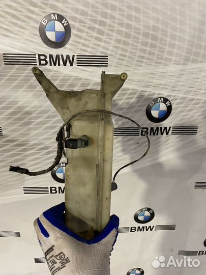 Бачок омывателя BMW e60