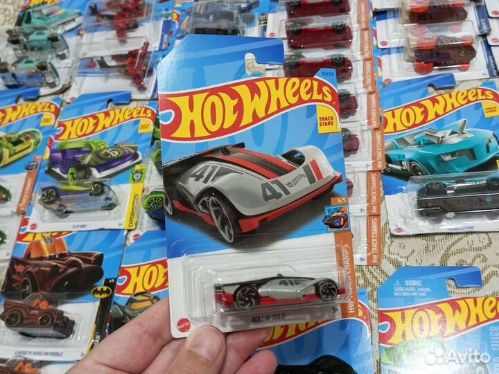 Hot Wheels по 220 отмечайте