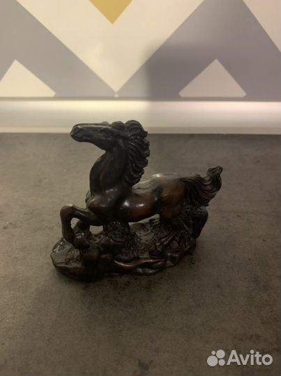 Коллекция коней миниатюра