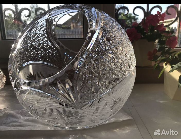 Корзинка хрустальная завода Гусь-Хрустальный