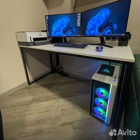 Рабочие, письменные столы