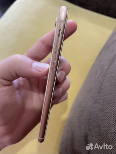 iPhone 8, 64 ГБ