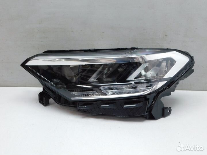 Фара левая Volkswagen Polo