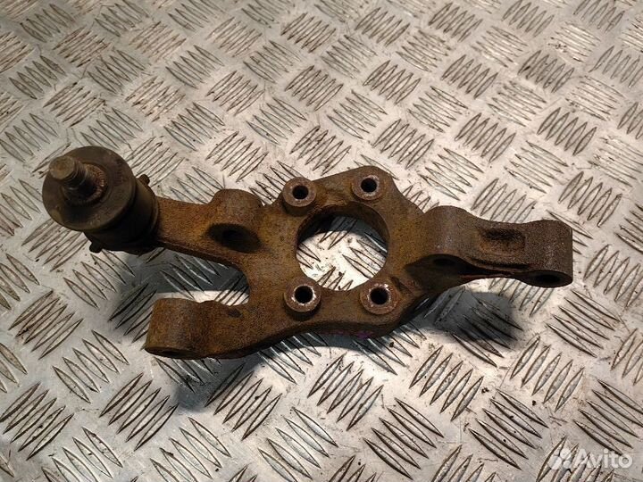 Кулак задний правый Chevrolet Lacetti