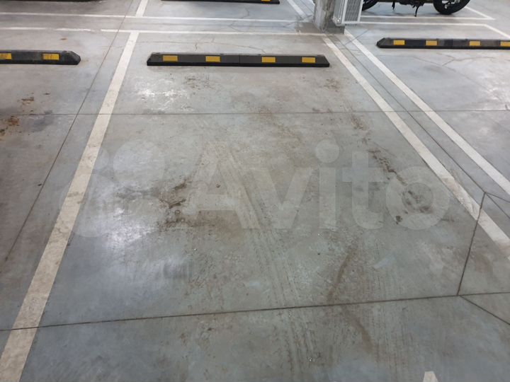 Машиноместо, 16 м²