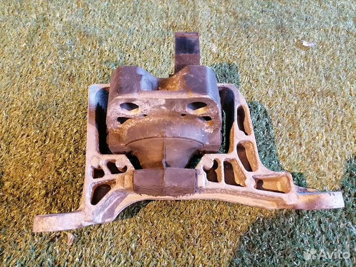 Опора двигателя (подушка двс) передняя правая 3M51