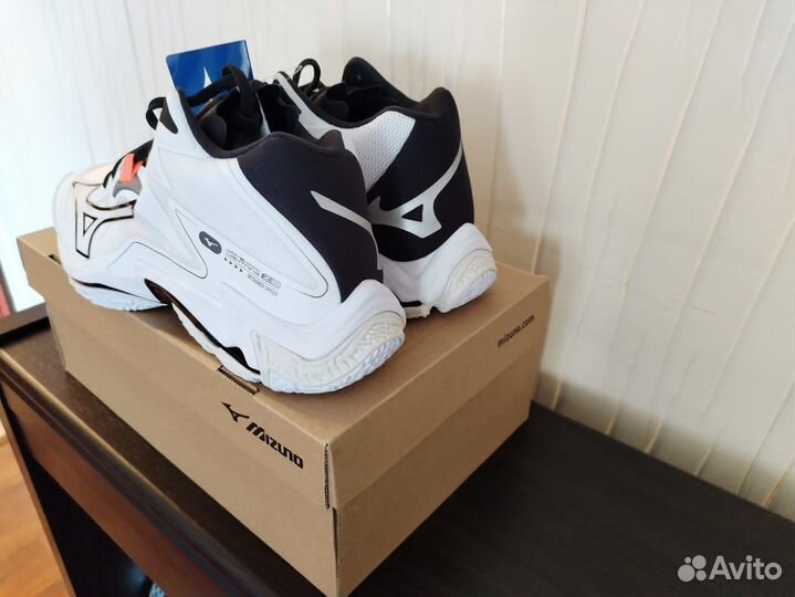 Кроссовки Mizuno wave z8 mid