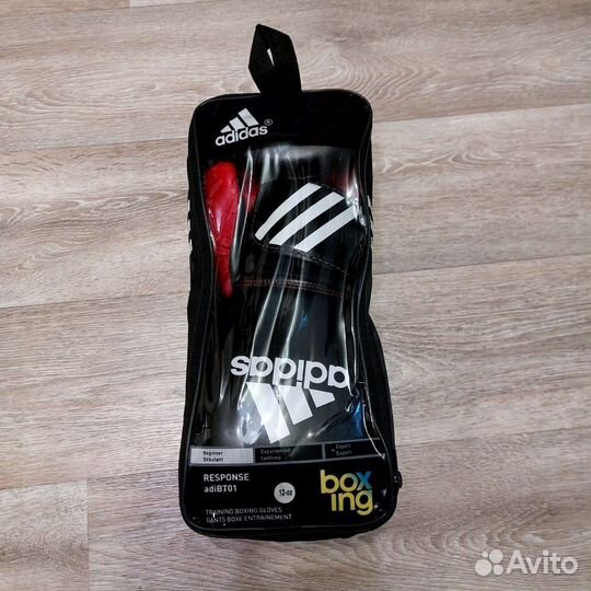 Боксерские перчатки 12 oz adidas