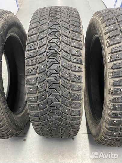 Michelin X-Ice North 3 215/60 R17 100