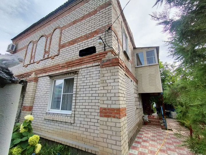 Дом 139 м² на участке 6 сот.