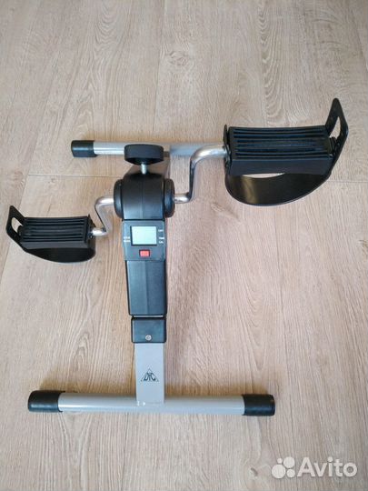 Мини велотренажер для ног и рук