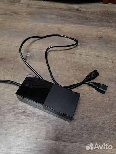 Xbox One 500 GB + 3 Диска