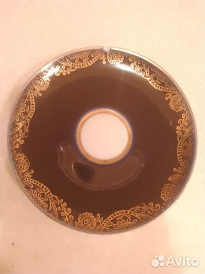 Чайное блюдце и чашка, крытые кобальтом, золочение