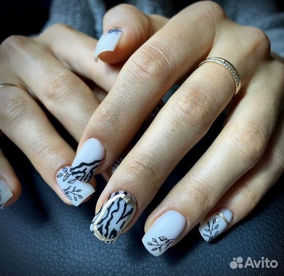 Маникюр педикюр