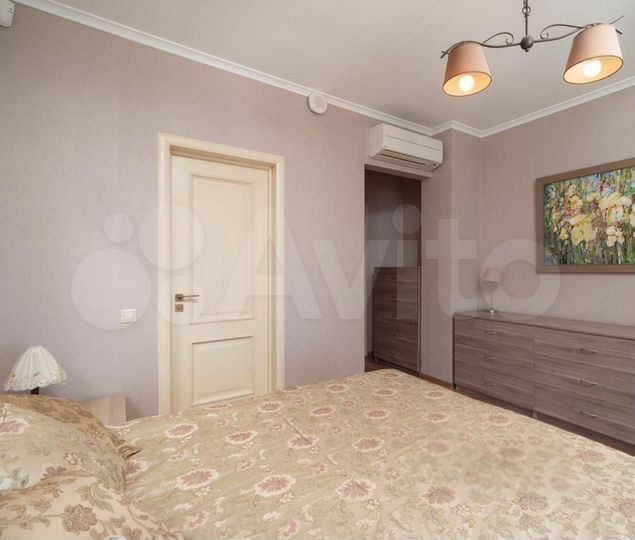 2-к. квартира, 62 м², 8/10 эт.
