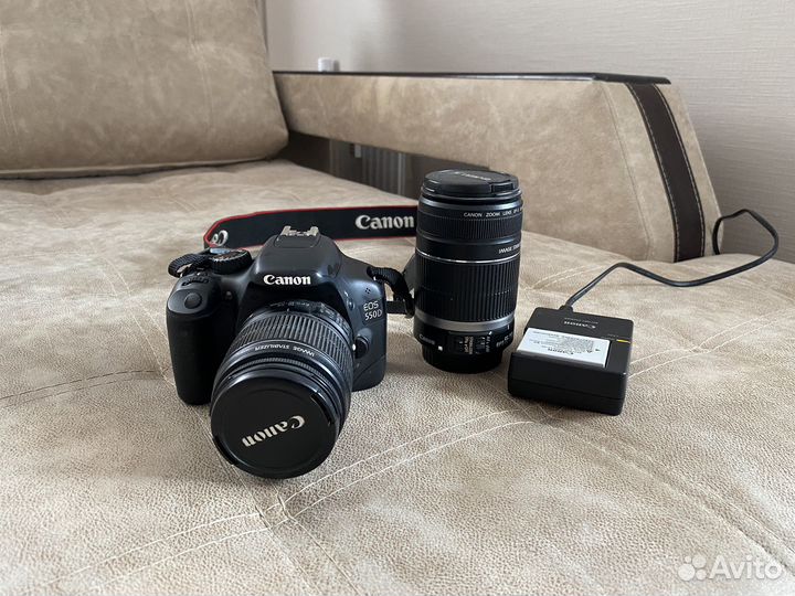 Зеркальный фотоаппарат canon 550D