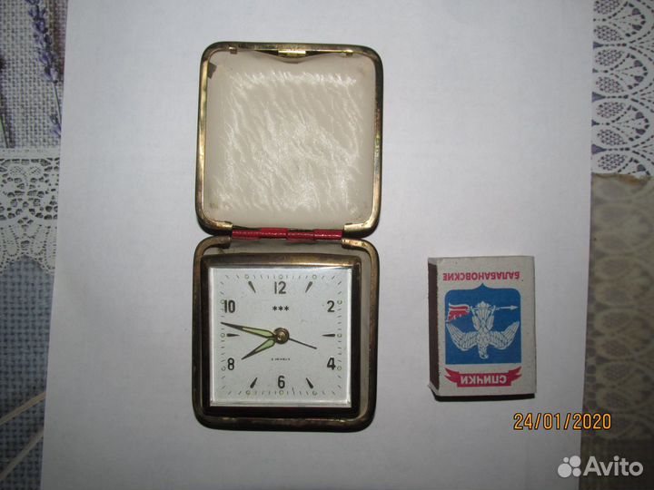 Часы-будильник