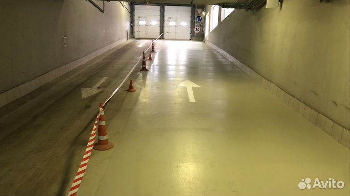 Полимерный наливной противоскользащий пол для паркинга (пандус)