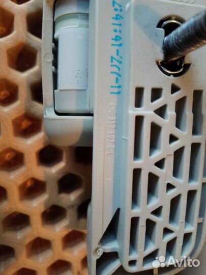 Ручка потолка задняя левая Audi A8 D4 long 4.2