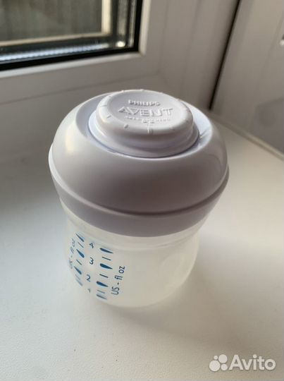 Молокоотсос ручной avent + две бутылочки avent 260