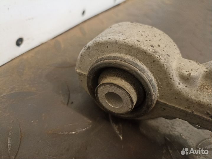 Рычаг передний верхний для BMW X5 E70