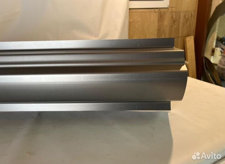 Ремонтные пороги и арки для Volvo Янтарный