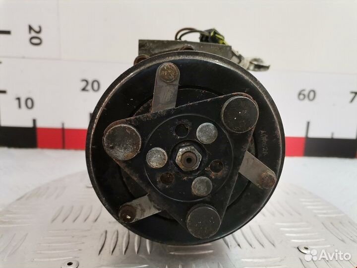 Компрессор кондиционера для Opel Corsa C 13197538