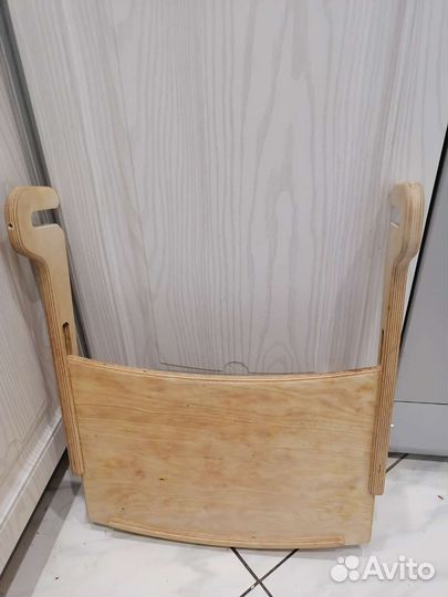 Столешница на конёк-горбунок растущий стул