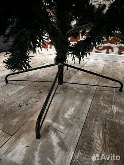 Новогодняя искусственная елка