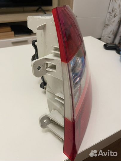 Фонарь задний правый skoda octavia a7