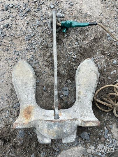 Якорь для лодки