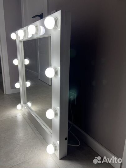 Зеркало с лампочками 85